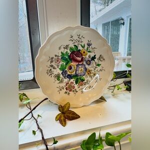 ☕️ Royal Doulton Vintage Floral Scalloped Ceramic Saucer - Multicolor Bouquet